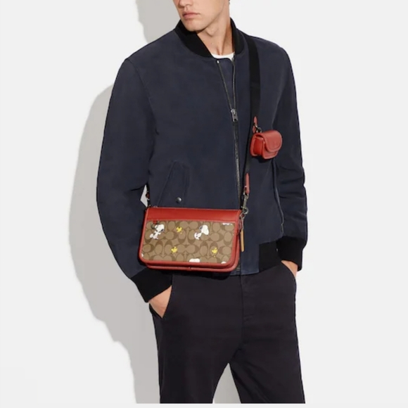 - Coach X Peanuts Heritage Convertible Crossbody In Signature Canvas With… - Picture 4 of 16